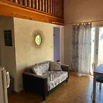 A Deux Pas De La Avec Balcon-terrasse - Fr-1-336-112 بيت للعطل