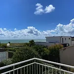 A Deux Pas De La Avec Balcon-terrasse - Fr-1-336-112 *