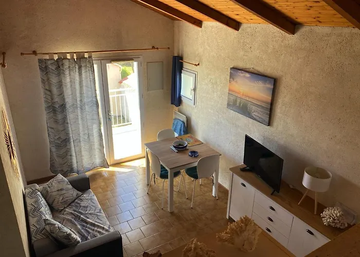 A Deux Pas De La Avec Balcon-terrasse - Fr-1-336-112 Jard-sur-Mer