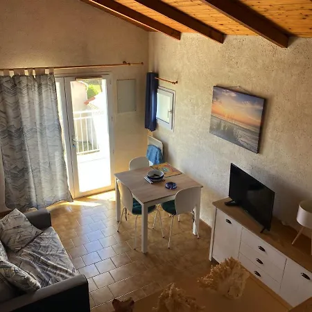 A Deux Pas De La Avec Balcon-terrasse - Fr-1-336-112 Jard-sur-Mer