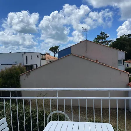 A Deux Pas De La Avec Balcon-terrasse - Fr-1-336-112
