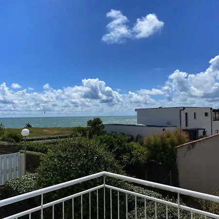 A Deux Pas De La Avec Balcon-terrasse - Fr-1-336-112 *