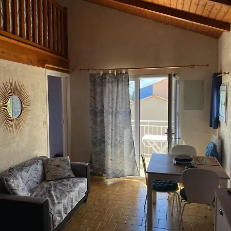 A Deux Pas De La Avec Balcon-terrasse - Fr-1-336-112