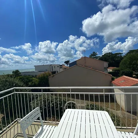 Vakantiehuis A Deux Pas De La Avec Balcon-terrasse - Fr-1-336-112