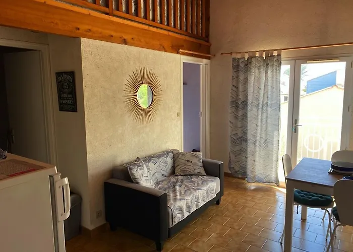 A Deux Pas De La Avec Balcon-terrasse - Fr-1-336-112 Vakantiehuis