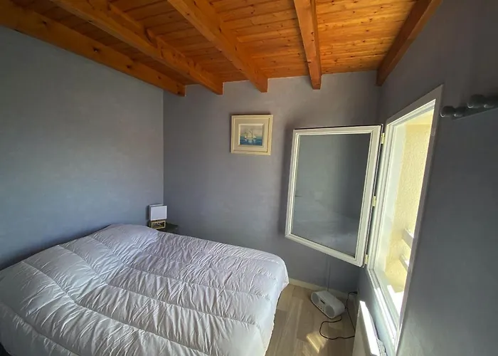 Vakantiehuis A Deux Pas De La Avec Balcon-terrasse - Fr-1-336-112 Jard-sur-Mer