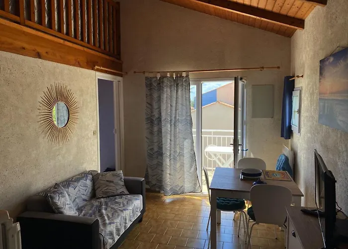 A Deux Pas De La Avec Balcon-terrasse - Fr-1-336-112