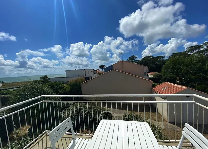 Vakantiehuis A Deux Pas De La Avec Balcon-terrasse - Fr-1-336-112